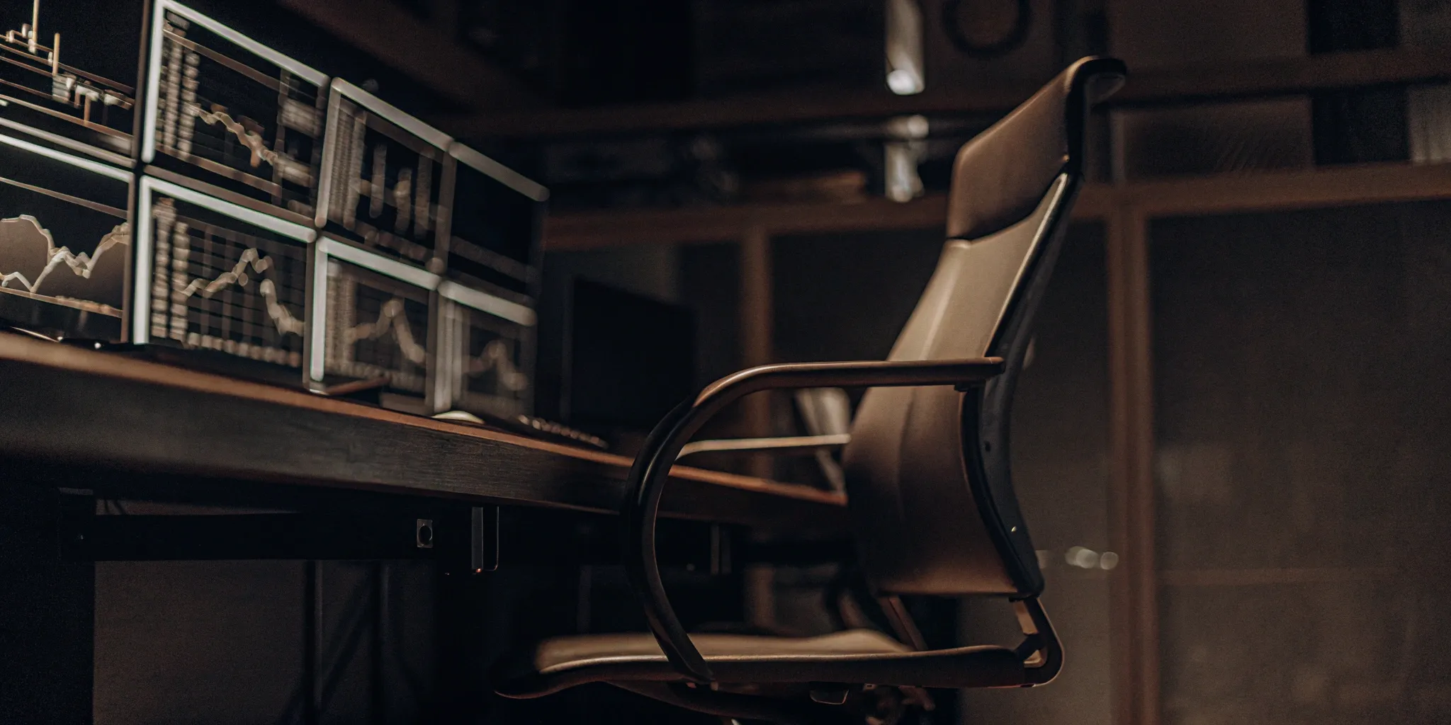 Automated AI Trading: Benefits, Risks, and Strategies
